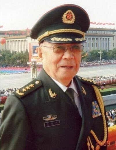 粟裕手下的連指導員，一槍沒開就活捉了千名敵軍，後成軍委副主席