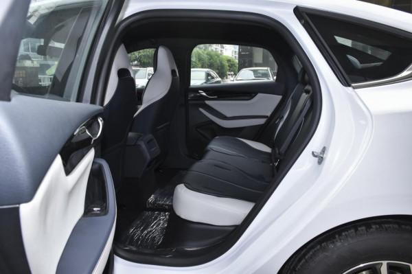 秦PLUS DM-i：有顏值也有動力，值得入手嗎