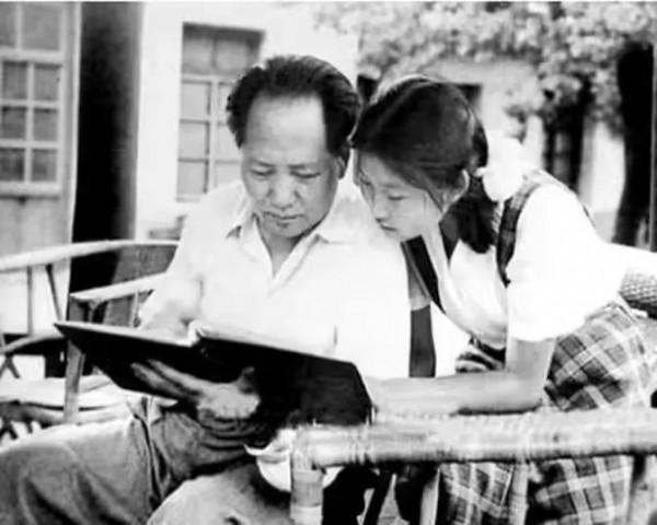 片刻休閒團聚再現主席無私奉獻!感受平凡生活彰顯主席家國情懷 片刻休閒團聚再現主席無私奉獻!感受平凡生活彰顯主席家國情懷