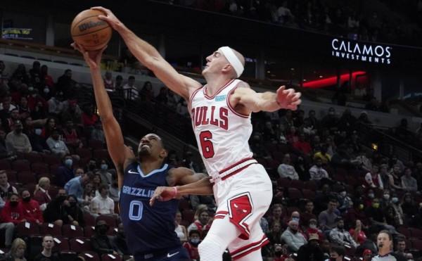 不理解吧,一個場均4+3的替補,4年拒絕3筆高薪,他到底圖啥? 不理解吧,一個場均4+3的替補,4年拒絕3筆高薪,他到底圖啥?