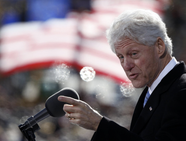 ";反美鬥士";馬楠:當克林頓面痛斥美國人權惡劣,為何後來嫁美國人 ";反美鬥士";馬楠:當克林頓面痛斥美國人權惡劣,為何後來嫁美國人