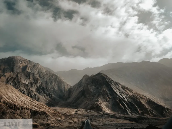 美玉新疆-塔莎古道，驚魂12小時