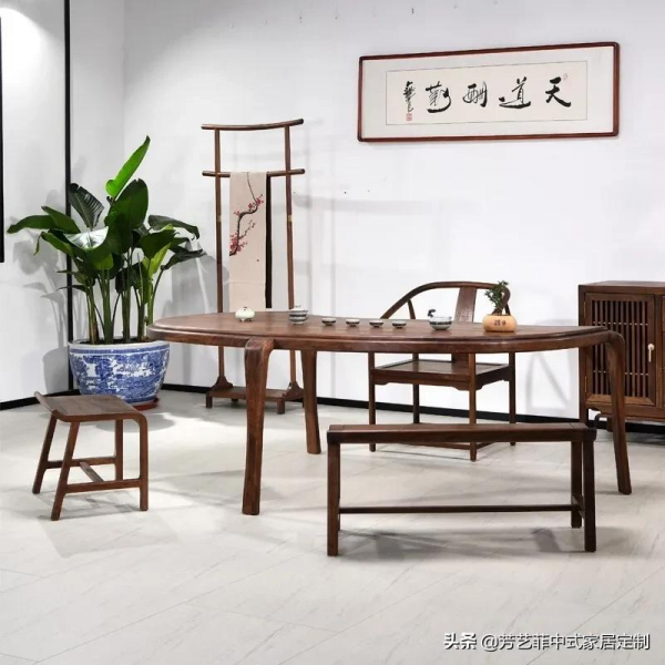 148㎡新中式，黑檀+黑胡桃傢俱，通透禪意，一進門就被治癒了