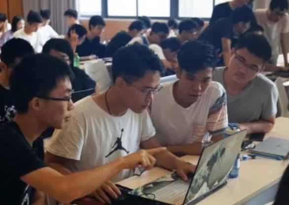 大批留學生回國後坐冷板凳,學歷如同虛設,洋學歷怎麼了? 大批留學生回國後坐冷板凳,學歷如同虛設,洋學歷怎麼了?