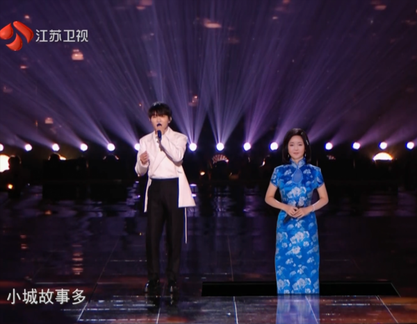 江蘇跨年:蔡徐坤氣派十足,陳偉霆大翻車,李宇春憑啥6年壓軸? 江蘇跨年:蔡徐坤氣派十足,陳偉霆大翻車,李宇春憑啥6年壓軸?