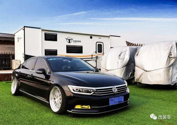 遼寧車友的寶馬E92逆向改裝，先選寬體後挑車你學到了嗎？