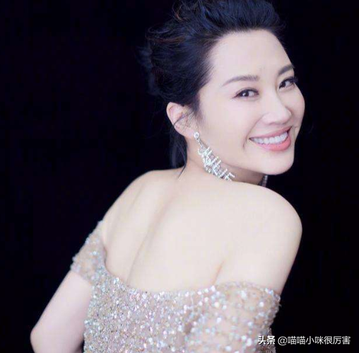 6位不打針不整容，自然老去卻越老越美的女明星，每位都是影后級