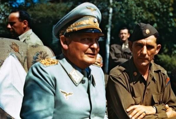 第二次世界大戰期間，“軸心國”陣營中的核心人物，各個面漏兇光