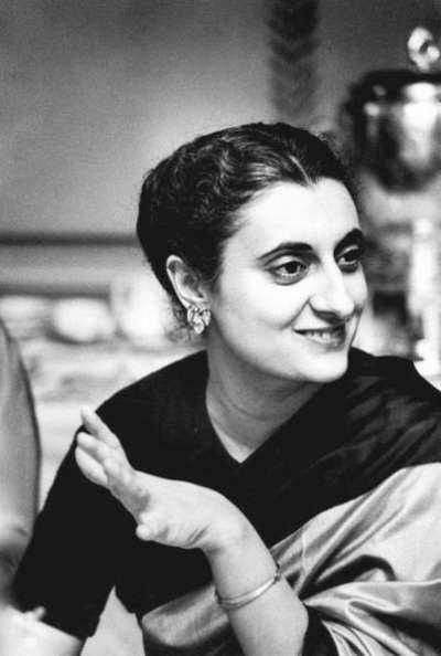 尼赫魯&period;甘地家族裡漂亮女人們的爭鬥，當上總理的英迪拉不算贏家