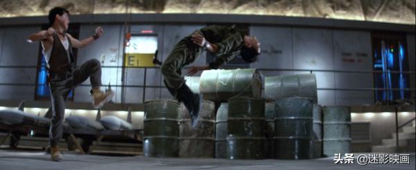 34年前，洪金寶請來20位打星，沒人敢碰的題材，卻成港片影史巔峰