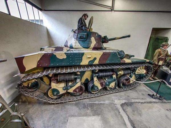 世界坦克裝甲車縱覽——AMC 35騎兵坦克,法國裝甲部隊最後的尊嚴 世界坦克裝甲車縱覽——AMC 35騎兵坦克,法國裝甲部隊最後的尊嚴