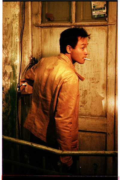 《花樣年華》隱藏劇情曝光！22年前，電影拍攝首日發生了什麼？