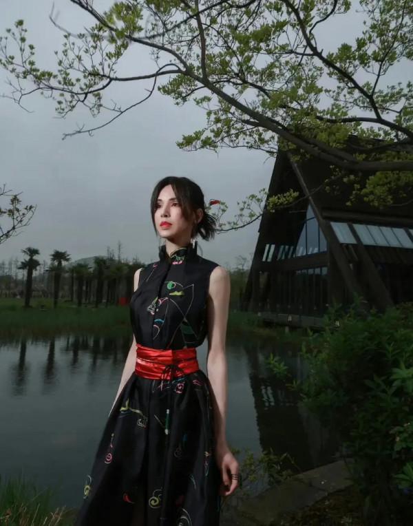 李若彤高畫質圖片，穿中國風服裝，演繹精緻唯美