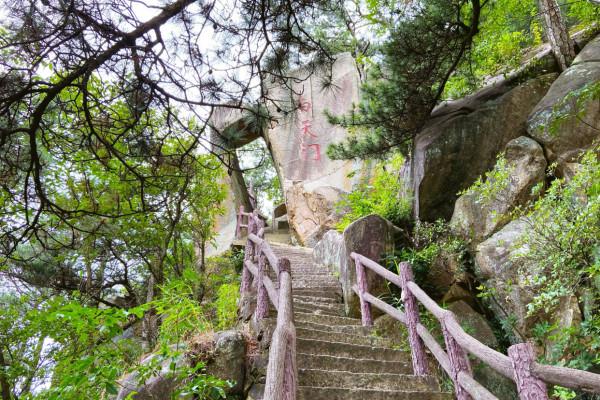 霍山有一處秘境,因漢武帝的一場夢而得名,享有“小黃山”的美譽 霍山有一處秘境,因漢武帝的一場夢而得名,享有“小黃山”的美譽