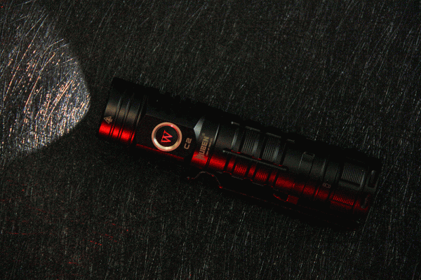 明亮便攜顏值高，手電就選務本新品C2