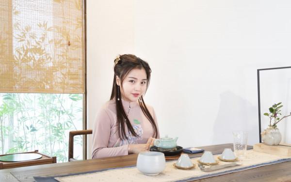 如果你回到過去，你是願意跟劉邦混還是跟朱元璋混呢？