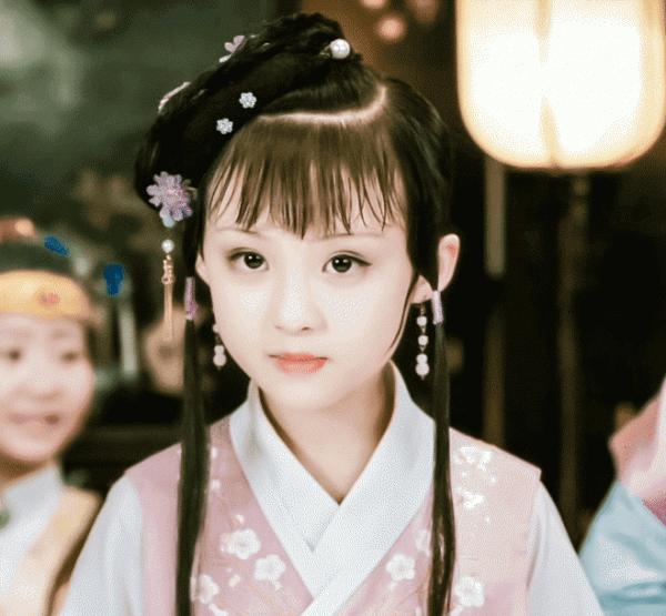 大齡演員別再裝嫩了!讓這8位小演員告訴你,娛樂圈根本不缺少女 大齡演員別再裝嫩了!讓這8位小演員告訴你,娛樂圈根本不缺少女