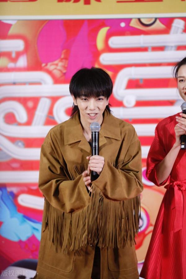 關曉彤流鼻血,華晨宇的一系列操作備受好評,粉絲紛紛點贊 關曉彤流鼻血,華晨宇的一系列操作備受好評,粉絲紛紛點贊