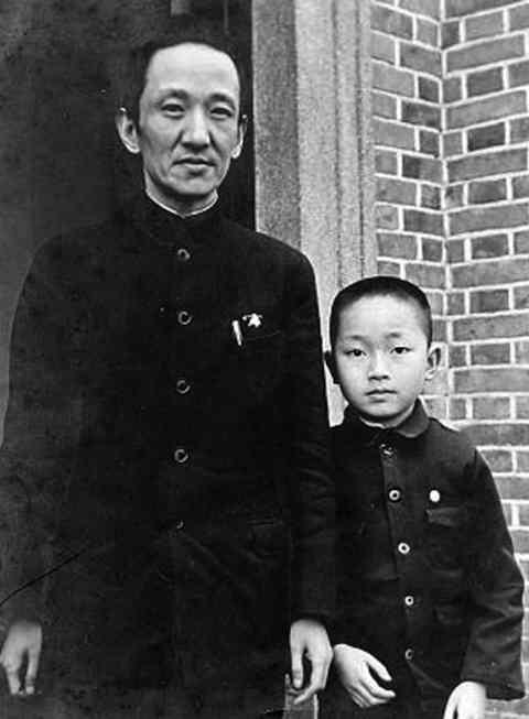 陳布雷寫10封遺書,吞200粒安眠藥去世,蔣介石書橫匾:當代完人 陳布雷寫10封遺書,吞200粒安眠藥去世,蔣介石書橫匾:當代完人