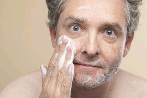 早上起床5件&OpenCurlyDoubleQuote;長壽事&rdquo;，除了喝水、排便，還有3件被忽視了