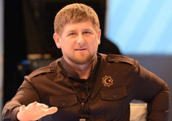 約架美國國務卿,卻在普京面前乖如貓咪,卡德羅夫和普京真鐵嗎? 約架美國國務卿,卻在普京面前乖如貓咪,卡德羅夫和普京真鐵嗎?