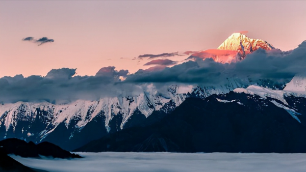 中國蜀山之王，比珠穆朗瑪峰更難攀登，到底是什麼原因呢？