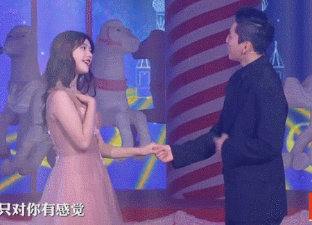 假唱被拆穿卻絕不認錯？9位假唱翻車的明星，一個比一個離譜