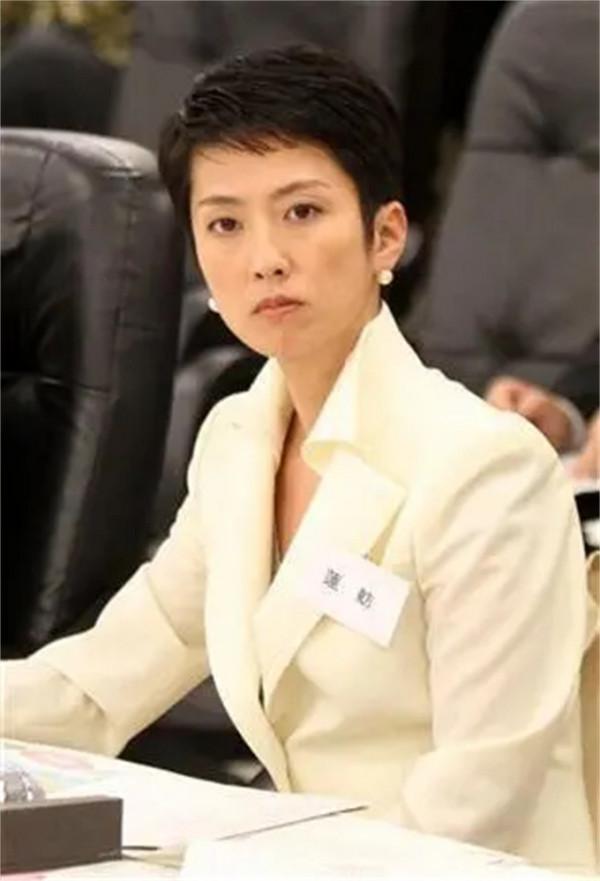 她在抗戰時給日軍捐了兩架飛機,幾十年後孫女成日本首位華裔大臣 她在抗戰時給日軍捐了兩架飛機,幾十年後孫女成日本首位華裔大臣