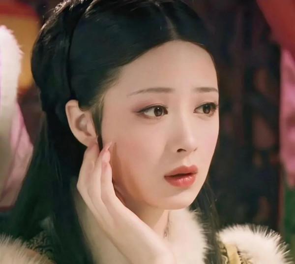 《甄嬛傳》系列：滿蒙八旗都放在一塊，也不及華妃娘娘鳳儀萬千