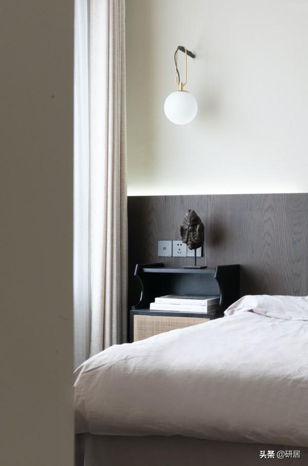 她家不豪華，氛圍很清淨，進屋就被治癒了，這正是我一直想找的家