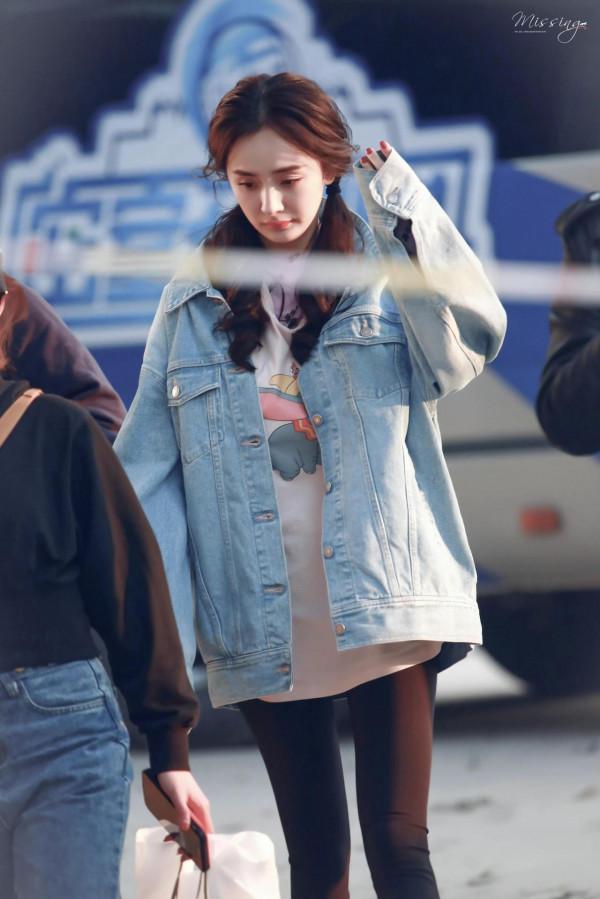 鄰家美少女楊冪出來炸街了 鄰家美少女楊冪出來炸街了