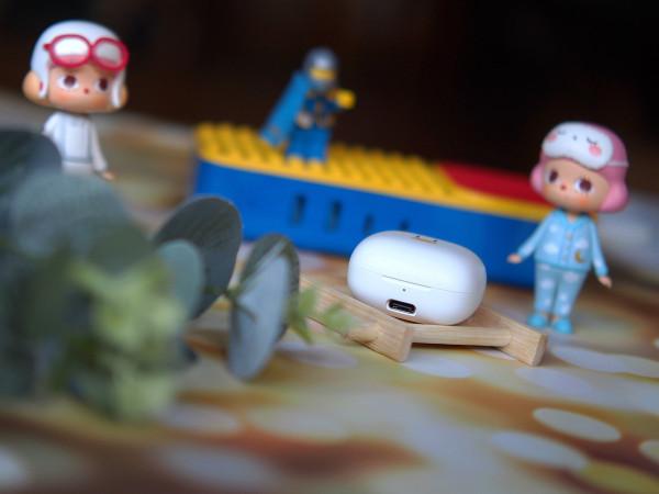 個性訂製Liavs怪奇鵝一款有個性的耳機