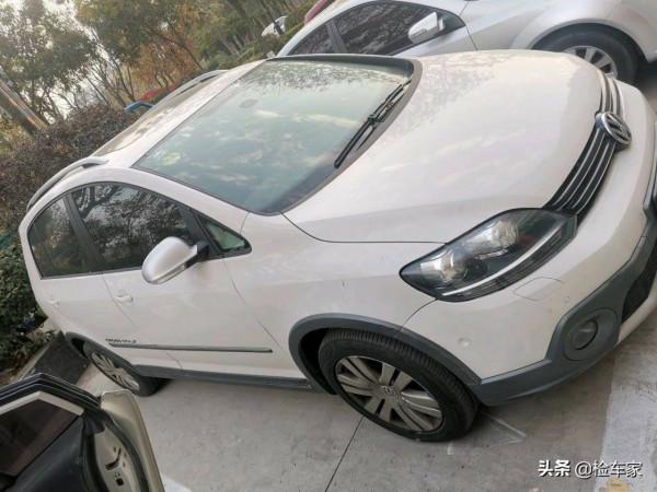 才5萬公里就貶值20萬，低價抄底這輛1.4t大眾高爾夫香不香？