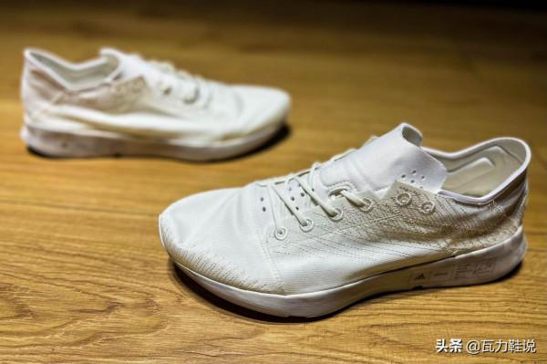 與地球和諧共生｜阿迪達斯再生材料跑鞋實拍