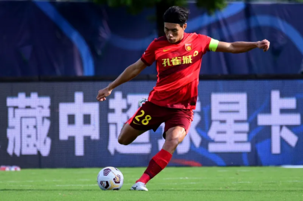 記者：張呈棟未進賽區因參加教練培訓，他基本將離開河北隊