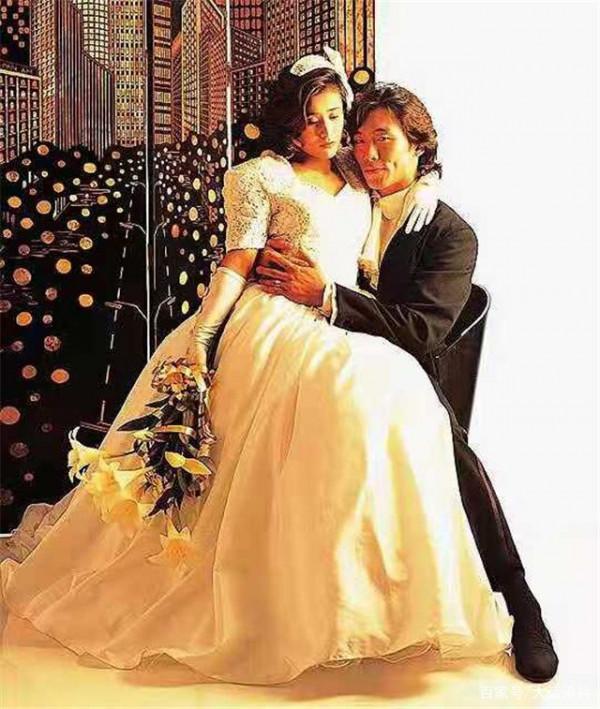 “加錢哥”鄭浩南的另類成名史，以及他身後的4個女人