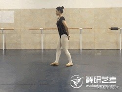 “現在,我是軟度技巧劇目全面成長的舞蹈生!” “現在,我是軟度技巧劇目全面成長的舞蹈生!”