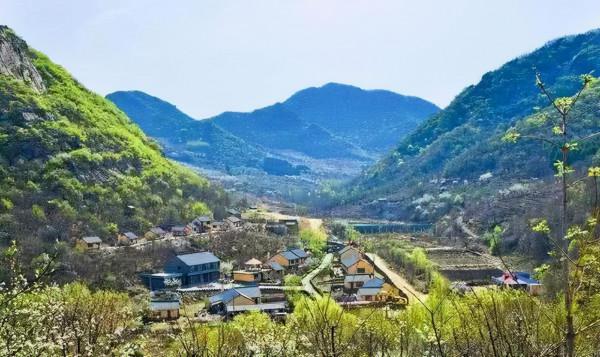 趙本山親自打造起來的村莊，村民人均收入開始過萬，如今面目全非