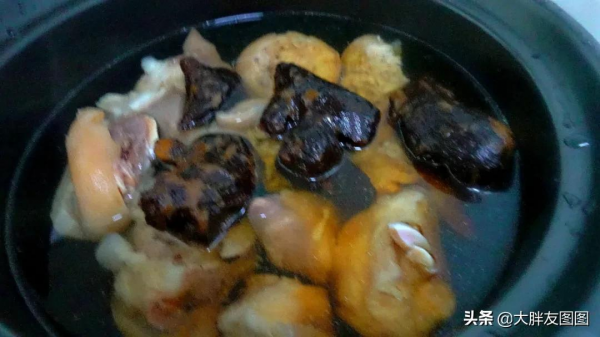 秋風起，吃豬腳姜最滋補，祛風驅寒，還能美容養顏，我家每年必煮