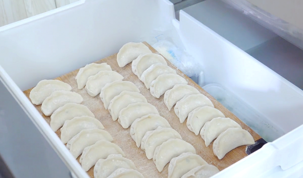 儲存水餃,最忌直接放冰箱,教你3招,不開裂不破皮,新鮮又好吃 儲存水餃,最忌直接放冰箱,教你3招,不開裂不破皮,新鮮又好吃