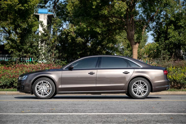 五十萬預算選啥好？一步到位買二手奧迪A8L