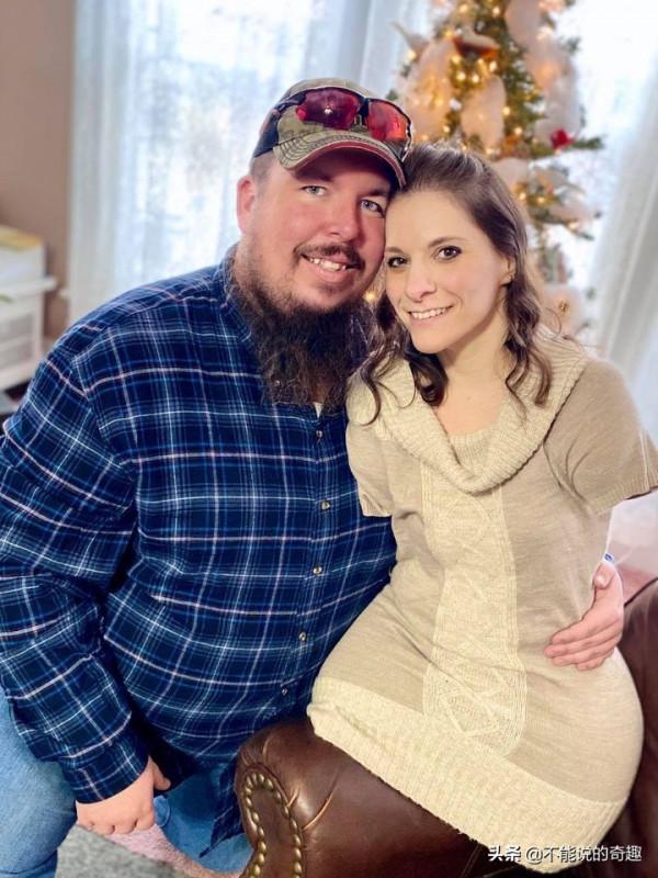 我，出生的時候因為沒有四肢被父母遺棄，但現在我過著幸福的生活