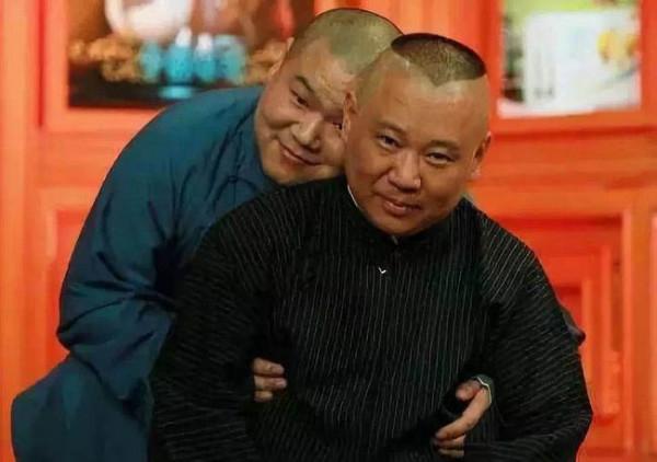 懂事的岳雲鵬：出名後給5位姐姐買房，為何卻讓弟弟留在農村？