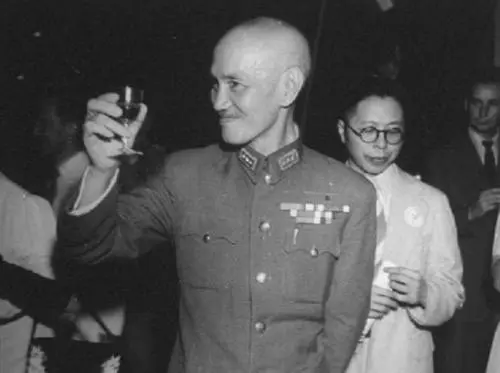 蔣介石親口承認的最強對手:一個是毛主席,另外一個叫鄧演達 蔣介石親口承認的最強對手:一個是毛主席,另外一個叫鄧演達