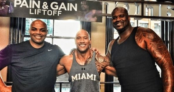 這些肌肉壯漢與NBA巨人合影，秒變渣渣！施瓦辛格瞬間小了2圈