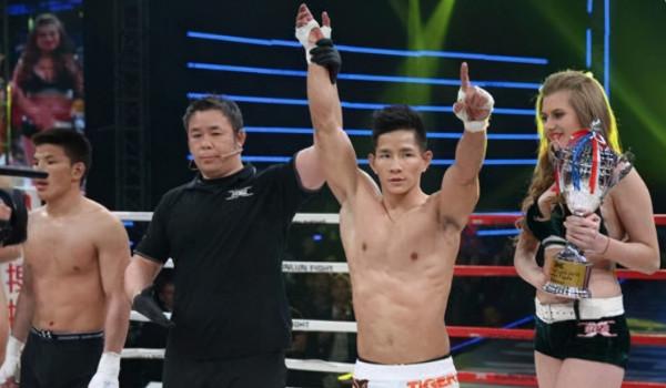 中國拳王楊建平身價過億,嬌妻氣質神似林志玲,兩人婚後很幸福 中國拳王楊建平身價過億,嬌妻氣質神似林志玲,兩人婚後很幸福