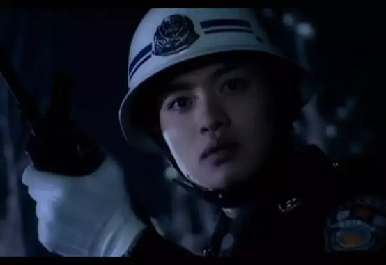 油膩男星的苦惱：出道玉樹臨風，如今功成名就，可惜“面目全非”