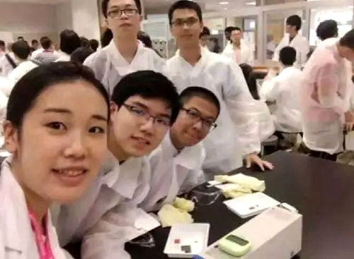 “數學奇才”葉珈寧:被北大惦記3年,降200分錄取,為何如此牛? “數學奇才”葉珈寧:被北大惦記3年,降200分錄取,為何如此牛?