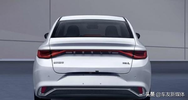 基於BMA架構打造、或搭載1.4T發動機 吉利帝豪L官圖釋出