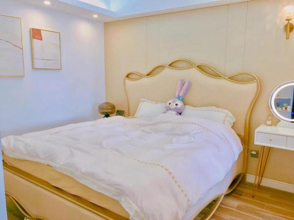 獨居女孩的第一套房67平的小戶型住宅兼工作